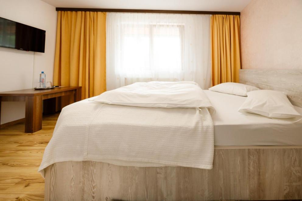 La Coltul Castelului Bran Boutique Hotel Exterior photo