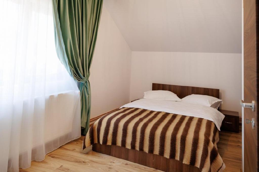 La Coltul Castelului Bran Boutique Hotel Exterior photo